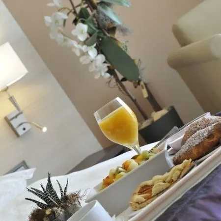 Lido Hotel 4*