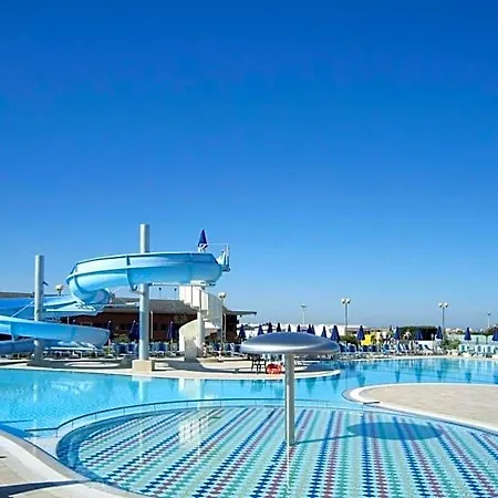 Lido فندق