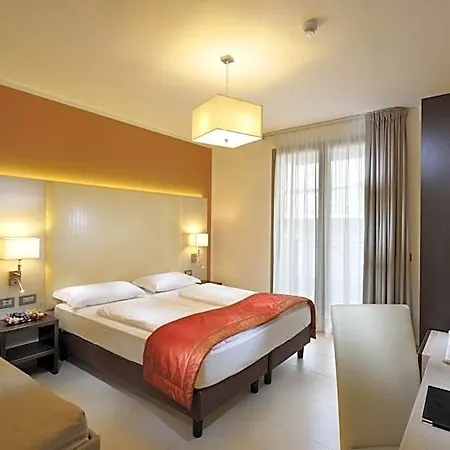 Lido 4*