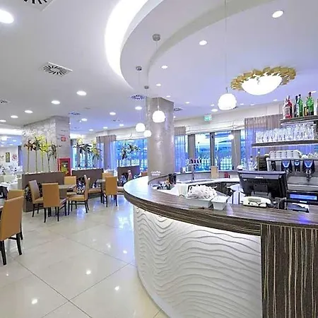 Lido فندق