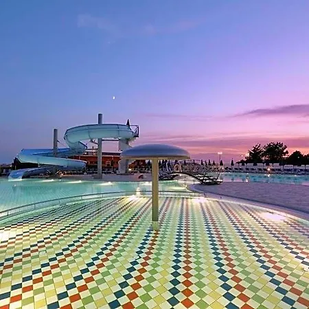 Lido فندق