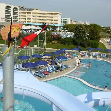 Lido 4*